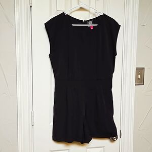 Vince Camuto Black Romper Sz Small Hidden Back Zip